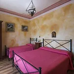 Locanda Sant'antimo Bed & Breakfast 3*