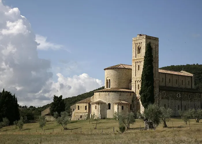 Sant'antimo 3* Montalcino